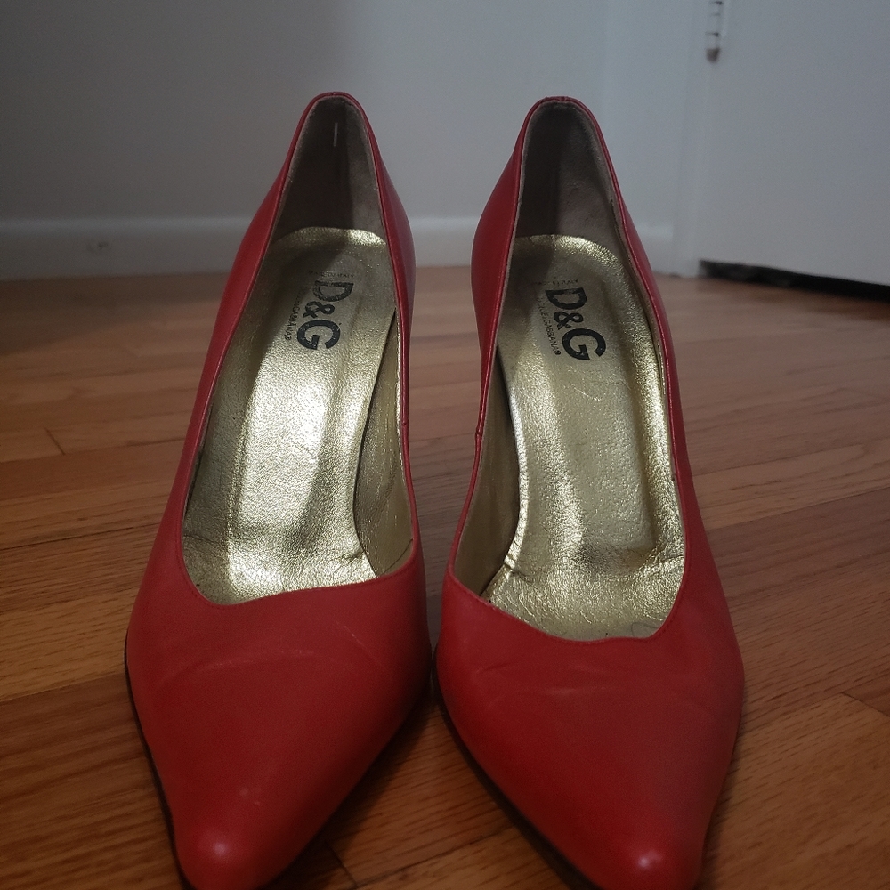 Dolce and Gabbana pumps - Picture 1 of 4